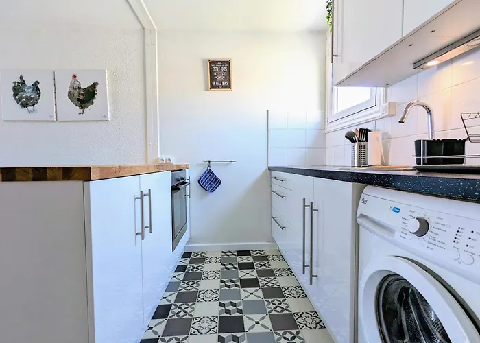 Apartamento T4, Climatisation, 50m De La *